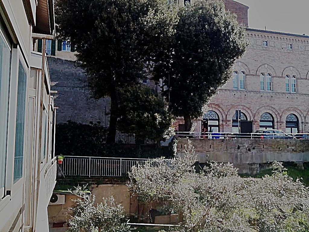Hotel La Fonte Osimo Exterior foto